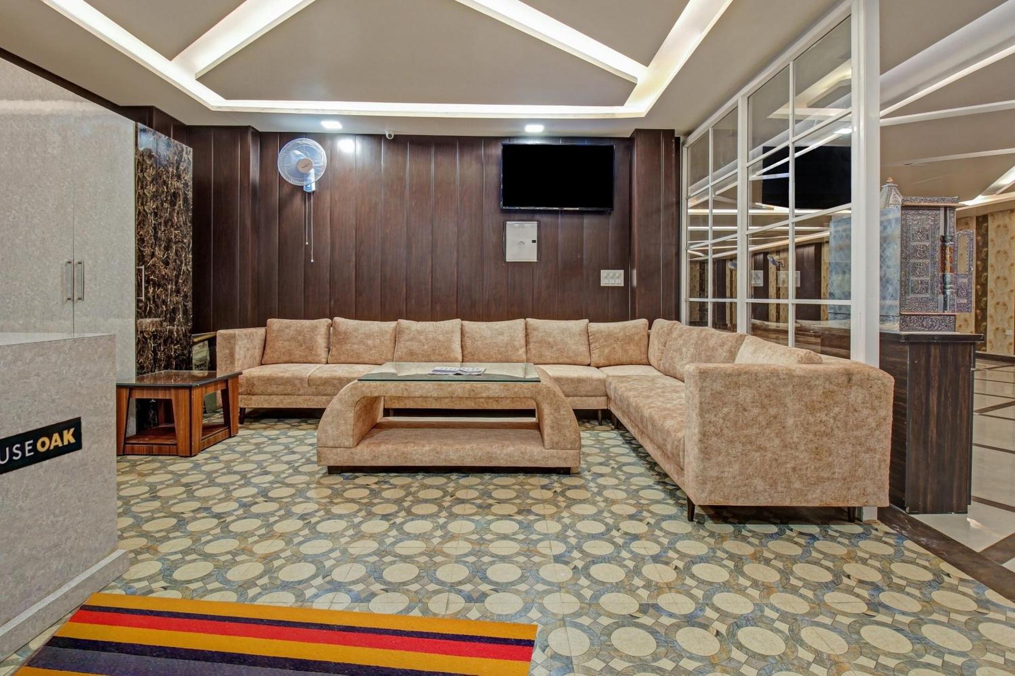 Townhouse Oak Vs Shivanya Lucknow Extérieur photo